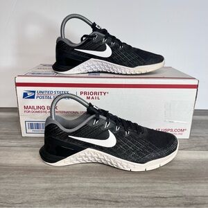 Nike Metcon 3 Training Shoes Sneakers Womens 6 Black Athletic Comfy Sturdy